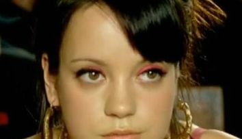 Lily Allen vrea sa mearga cu tractorul la propria nunta