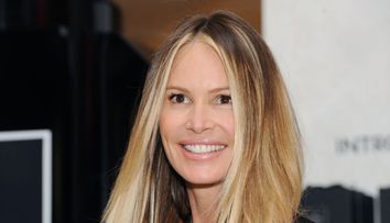 Elle Macpherson, silueta de adolescenta la 53 de ani. Pozele cu care vedeta si-a uimit toti fanii