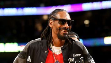 Putini au vazut-o pana acum. Cum arata si cine este sotia lui Snoop Dogg