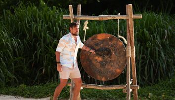 Ce s-a întâmplat aseară la Survivor România 2025, 24 martie. Strategii ascunse, confruntări verbale și o victorie care a adus o recompensă de milioane tribului câștigător: „Noi când spunem că luptăm până la sânge vorbim serios”