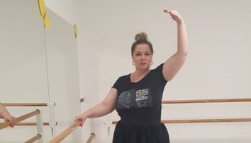Oana Lis ia lecții de balet. Motivul pentru care soția lui Viorel Lis a luat această decizie la 46 de ani