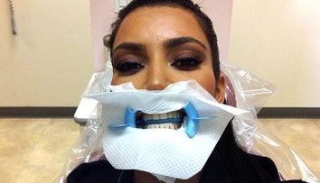Vedete pe scaunul dentistului! FOTO