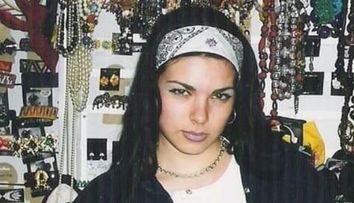 Ți-o mai amintești pe “cea mai fidelă fată”? Cum arată azi Dana Coteanu, alias Marijuana