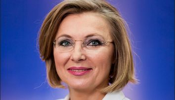 Dr Dana Jianu, medic primar chirurgie plastică și estetică: ”Dețin ”secretul” pentru eliminarea definitivă a cearcănelor”