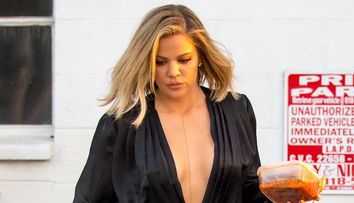 Khloe Kardashian, foarte sexy intr-o camasa neagra, fara sutien. Cat de bine arata vedeta dupa ce a slabit considerabil