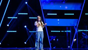 Vocea României 2025, 26 septembrie. Radu Raisa, moment de neegalat și emoție pură, la doar 16 ani. Irina Rimes și Tudor Chirilă au încercat să o convingă să îi aleagă cântând piesa alături de ea: „Ești o minune”