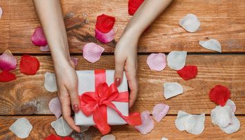(P) Inspirație pentru Valentine's Day: ce să îi oferi partenerei, pentru a o face să se simtă iubită și importantă