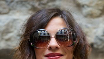 Iti mai amintesti de Osha, tanara salbatica si neingrijita din Games of Thrones? Cum arata in realitate Natalia Tena