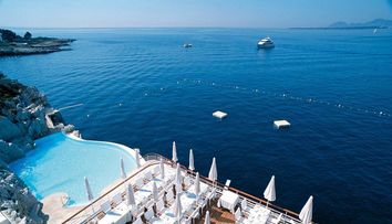 Top 10 cele mai frumoase piscine din lume GALERIE FOTO