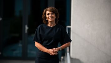 Ana Maria Marian devine astăzi Șef sub acoperire și înfruntă provocările din linia întâi a îngrijirii seniorilor! “Vreau să văd ce înseamnă, la firul ierbii, munca de infirmieră”