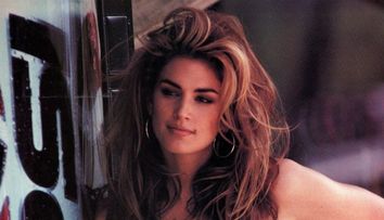 A avut lumea la picioare în anii '90! A fost zeița podiumurilor și etalonul de frumusețe al unei generații: Cindy Crawford împlinește 60 de ani