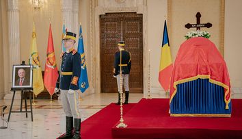Cât a costat sicriul „Lincoln” în care a fost înmormântat Ion Iliescu. „Regina Întunericului” a dezvăluit suma