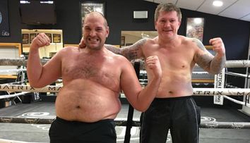Cum arata Tyson Fury la cateva luni dupa ce a renuntat la droguri si alcool, dupa ce devenise obez!