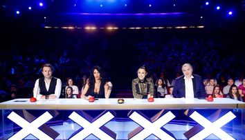 Smiley si Pavel Bartos au apasat aseara cel de-al patrulea golden buzz al sezonului 8 Romanii au talent!