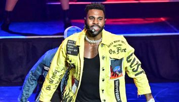 VIDEO Jason Derulo a cheltuit o mică avere pe băuturi după ce a ajuns pe locul 1 în topuri