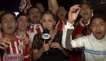 O reporterita a luat dreptatea in propriile maini, dupa ce un suporter a atins-o intr-un mod indecent