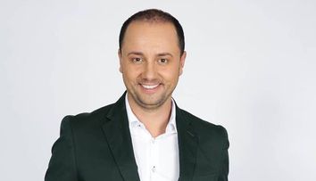 Catalin Maruta incepe seria minunilor de Paste. De luni pana vineri, de la la 16:00 la 17:00 si de la 17:30 la 18:00!