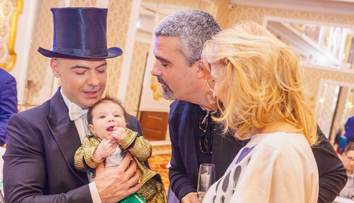 VIDEO Cornel Păsat și Bianca și-au botezat fiul. Ce ținute extravagante au avut la ceremonie