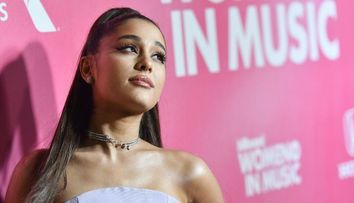 Ariana Grande nu va mai participa la Premiile Grammy. Decizia, luată pe fondul unui scandal cu organizatorii