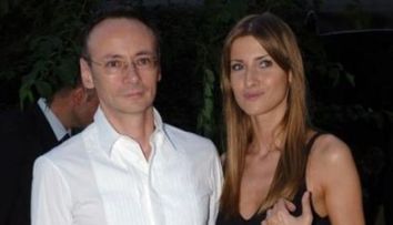 Iulia si Mihai Albu, divort cu zambetul pe buze. Au venit la notar tinandu-se de mana, ca doi indragostiti