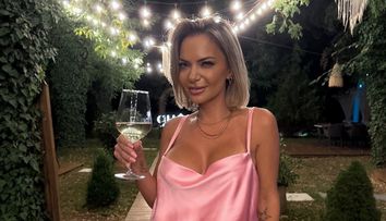 Andreea Antonescu, la un pas de a-și face operație de lungire de picioare și schimbare de iris: “Mereu am fost complexată”