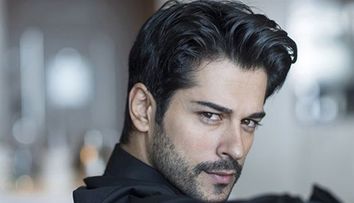 Burak Özçivit este unul dintre cei mai atrăgători actori turci, dar să vezi cum arată sora lui!
