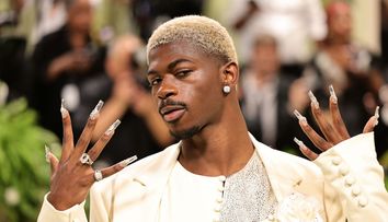 Lil Nas X, arestat pentru agresarea unui ofițer de poliție. Artistul a fost surprins în lenjerie intimă la ora 4 dimineața