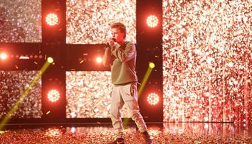 Peste 2.4 milioane de români s-au bucurat de ediția de luni seară! Florin Călinescu a acordat un nou Golden Buzz!