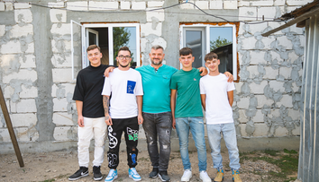 Irinel Gheorghe, ajutat de Visuri la cheie în 2017, s-a întors în sezonul 10 să susțină familia Minea