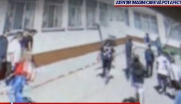 Mama elevului din București, înjunghiat în curtea liceului, primele declarații! Ce a spus femeia: „Eu ca părinte...”