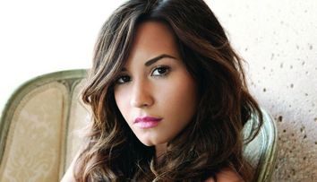 Demi Lovato, topless in noul sau videoclip. Imaginile vazute de milioane de oameni in cateva ore