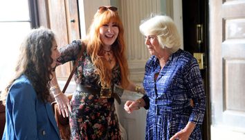 Regina Camilla s-a întâlnit cu Rose Hanbury, presupusa amantă a lui William. Cum au fost surprinse  în timp ce Kate se luptă cu cancerul