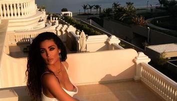 Claudia Pavel (Cream), apariție răvășitoare la plajă, într-un costum de baie minuscul: “Cam top!”