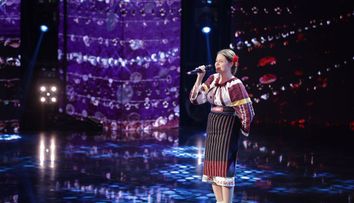 Românii au talent 2023. Denisia Sănduleac a ridicat publicul la dans: „Ce bucurie ai adus cu această bătută!”