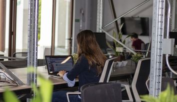 (P) Cursuri IT, garanția unui job bine plătit? Ce alternative de dezvoltare ai în programare?