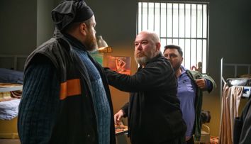 TĂTUȚU’ este determinat să-i elimine pe toți cei care sunt o amenințare pentru el: „Vreau să mierlești pe colega”