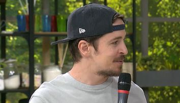 Andrei Leonte și-a făcut podcast alături de iubita lui: „Ne certăm la fiecare episod”