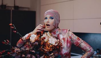 VIDEO Iulia Albu îi face presing la dressing Ronei Hartner