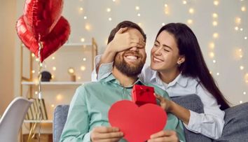 Surpriză neplăcută de Valentine's Day. Ce cadou i-a făcut o tânără iubitului ei. Reacția lui a apărut într-un video și a devenit virală