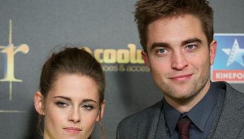 Robert Pattinson a uitat-o deja pe Kristen Stewart? Ce cantareata celebra il ajuta pe actor sa treaca peste despartire