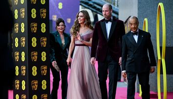 Kate Middleton, apariție impecabilă la Premiile BAFTA, într-un moment tensionat pentru monarhie: rafinament regal într-o perioadă de furtună