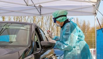 Dacă în Germania se poate face testare drive-in, în Franța s-a introdus spovedania din mașină