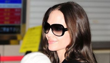 Angelina Jolie, la una dintre rarele aparitii alaturi de fiica ei, Shiloh. Cum arata la 10 ani fiica cea mare a vedetei