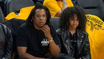 Cât de mult a crescut fiica lui Beyonce! Blue Ivy, surprinsă la un meci de baschet cu tatăl ei