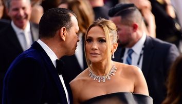 Jennifer Lopez îl reneagă pe Alex Rodriguez, bărbatul de care s-a despărțit în aprilie