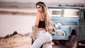 Cele mai hot surori de fotbaliști. Cum arată femeile care au aprins imaginația tuturor microbiștilor
