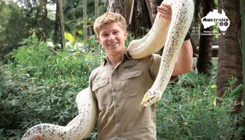 Robert Irwin, fiul ”Vânătorului de crocodili”, are un șarpe imens! Cât măsoară și cum arată ”Jenny”: ”E superbă”