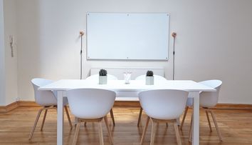 (P) Folosești o tablă magnetică? Iată cum să îi prelungești durata de viață prin câteva trucuri simple!