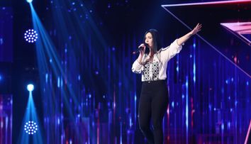 Românii au talent 2021: Andreea Boanță și-a pus sufletul pe hârtie și a cântat despre drama românilor din diaspora