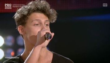 Sebastian Seredinschi i-a hipnotizat pe antrenori cu vocea lui speciala. Interpretarea pe care iti vei dori sa o asculti pe repeat 